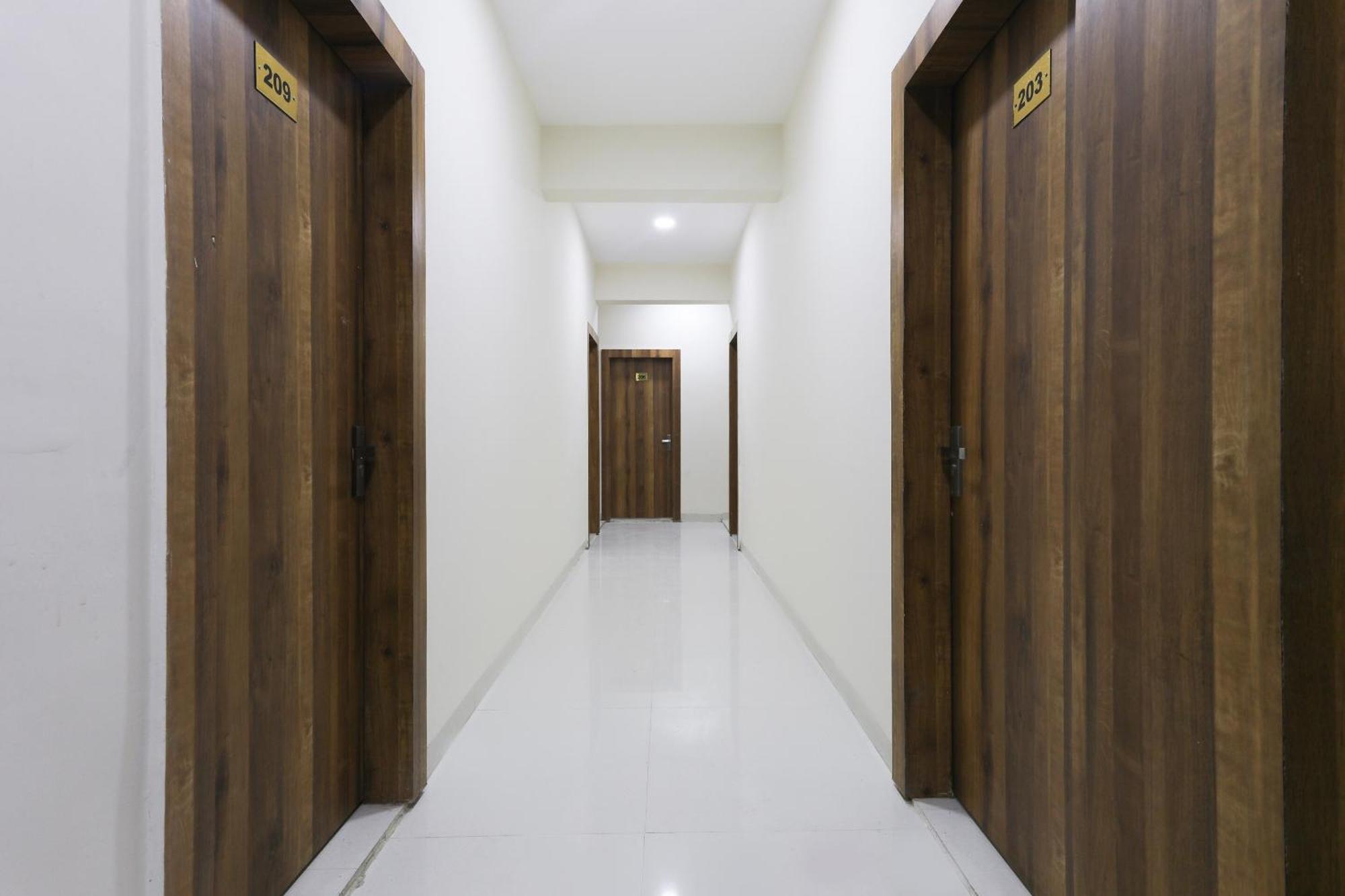 Hotel O La Flora Indore Exterior foto